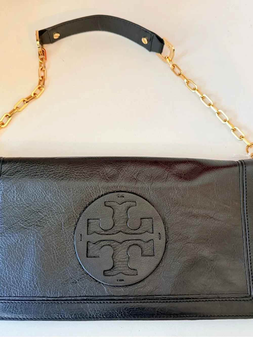 Tory Burch Bombe Reva Clutch Handbag In Black Textured Leather